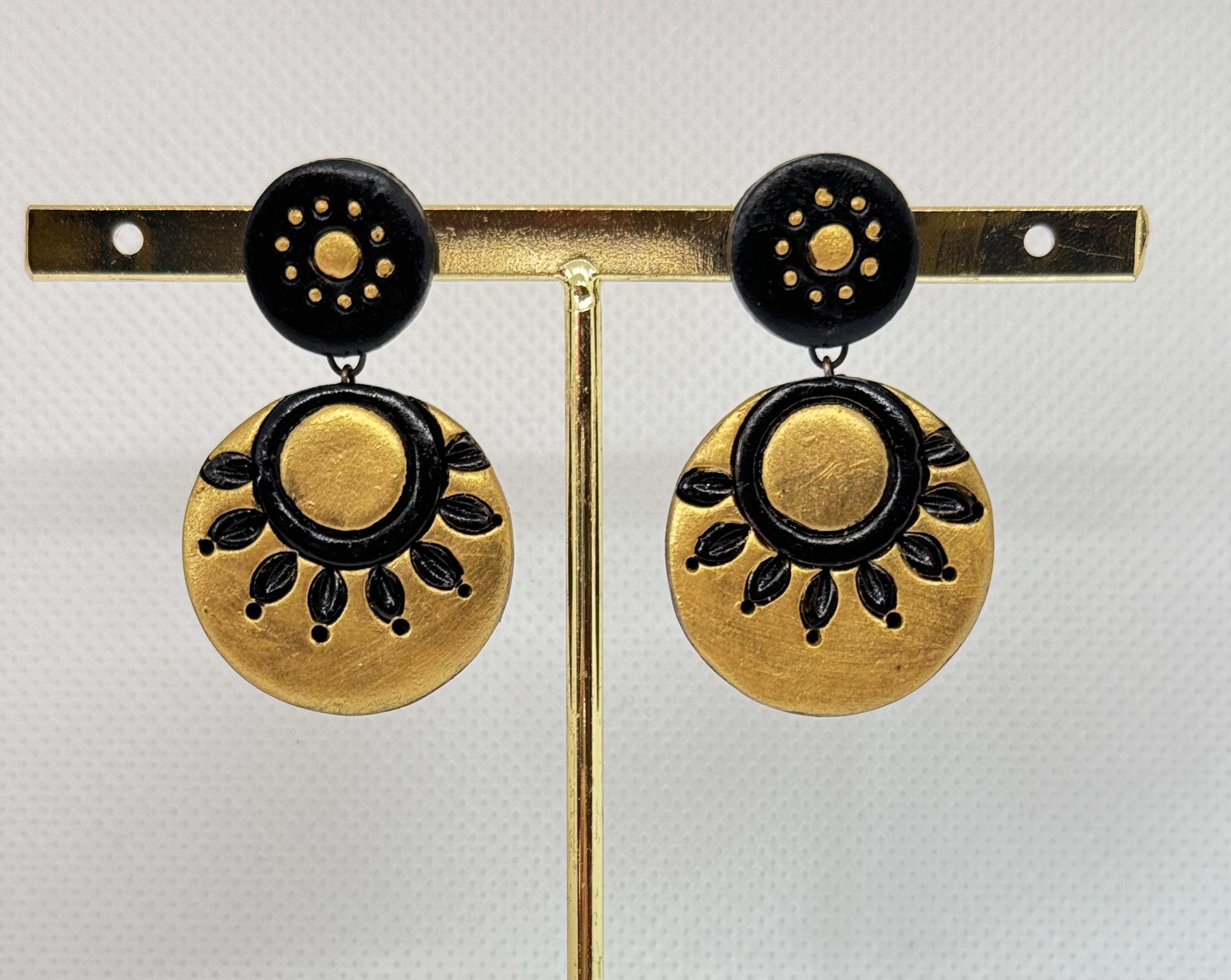 Antique Fusion Earrings with Circle shape