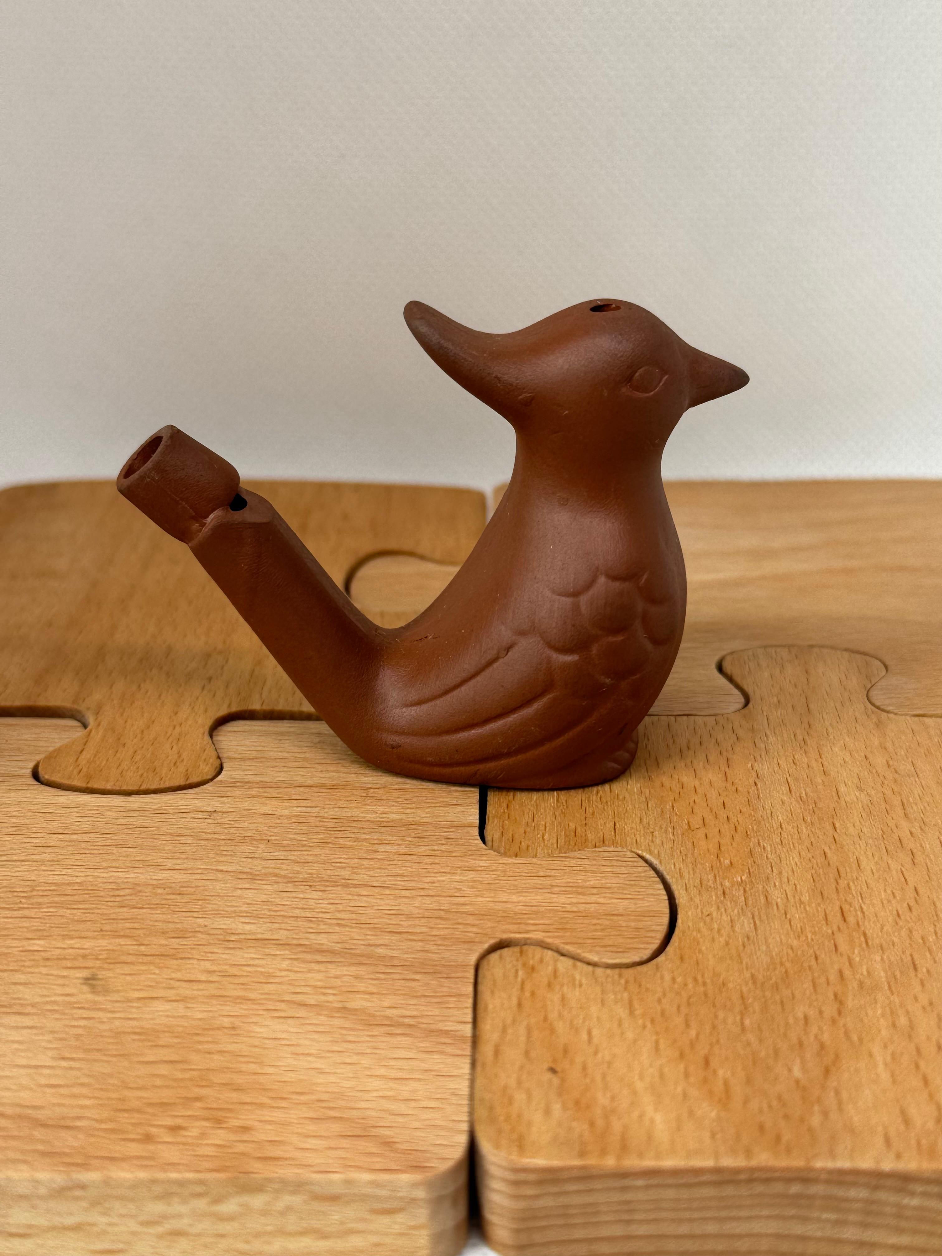 Birdy whistle, with Bird design